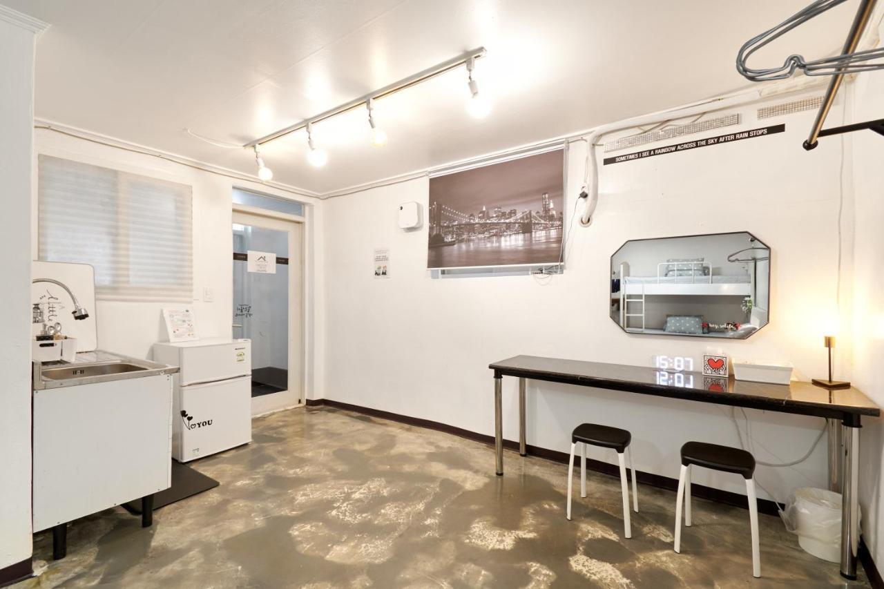 Jun Guesthouse Seoul Exterior photo