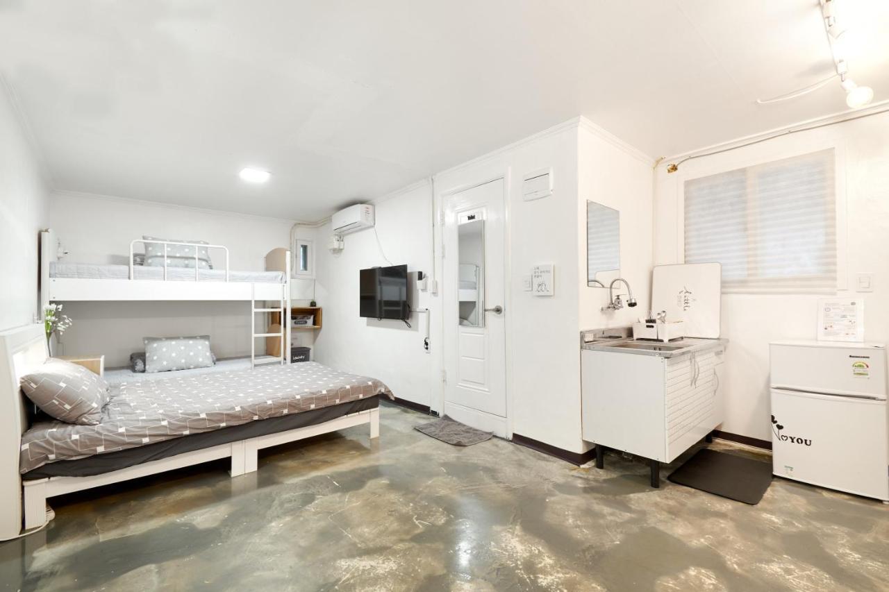 Jun Guesthouse Seoul Exterior photo