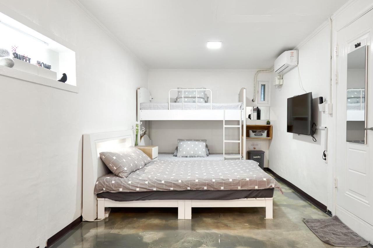 Jun Guesthouse Seoul Exterior photo
