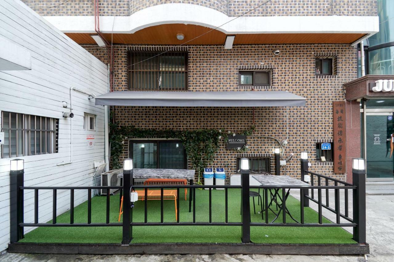 Jun Guesthouse Seoul Exterior photo